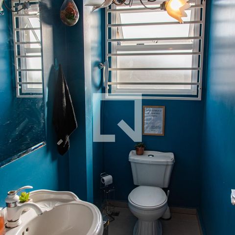 Casa à venda com 378m², 4 quartos e 3 vagas Casa à venda com 378m², 4 quartos e 3 vagasLavabo