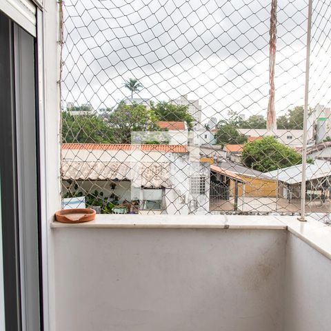 Casa à venda com 378m², 4 quartos e 3 vagas Casa à venda com 378m², 4 quartos e 3 vagasVaranda da suíte