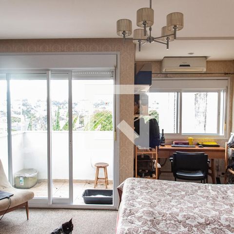 Casa à venda com 378m², 4 quartos e 3 vagas Casa à venda com 378m², 4 quartos e 3 vagasSuíte