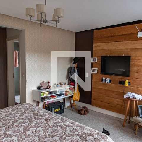 Casa à venda com 378m², 4 quartos e 3 vagas Casa à venda com 378m², 4 quartos e 3 vagasSuíte