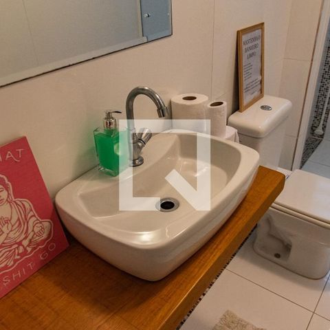 Casa à venda com 378m², 4 quartos e 3 vagas Casa à venda com 378m², 4 quartos e 3 vagasBanheiro 1