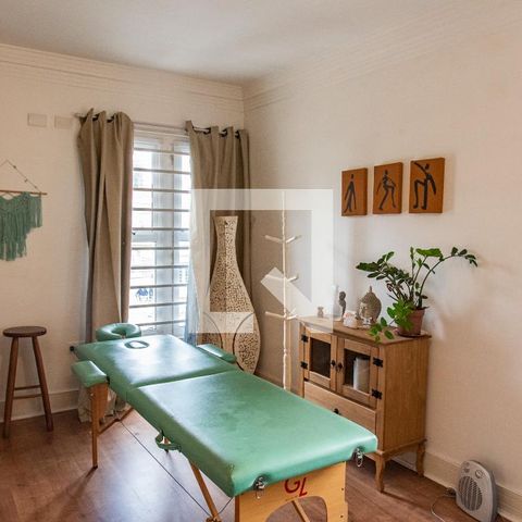 Casa à venda com 378m², 4 quartos e 3 vagas Casa à venda com 378m², 4 quartos e 3 vagasQuarto 2