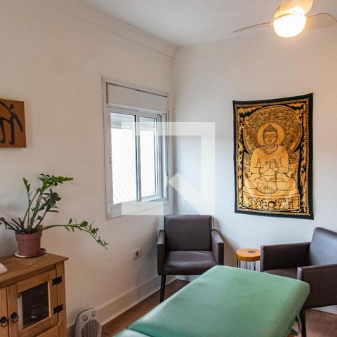Casa à venda com 378m², 4 quartos e 3 vagas Casa à venda com 378m², 4 quartos e 3 vagasQuarto 2