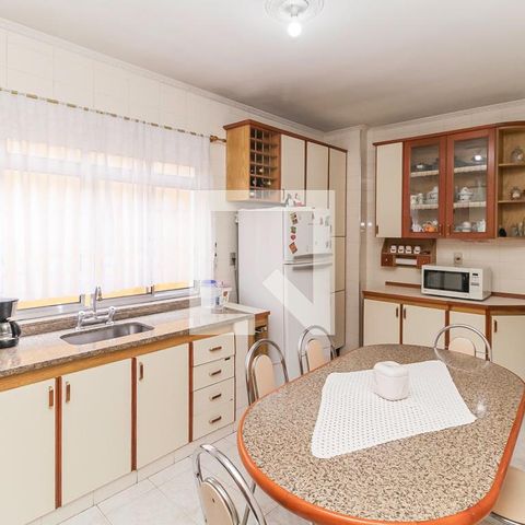 Casa à venda com 200m², 3 quartos e 3 vagasCozinha