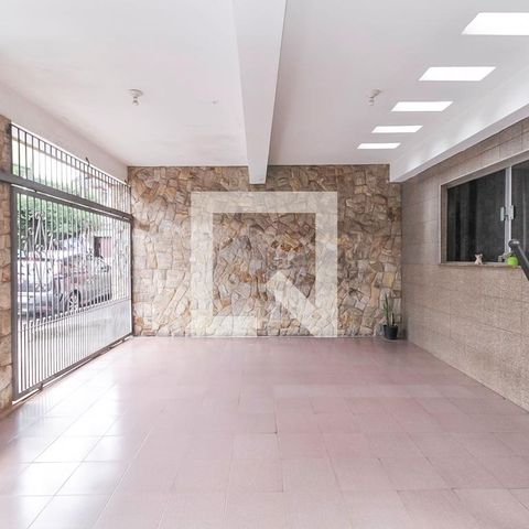 Casa à venda com 200m², 3 quartos e 3 vagasGaragem