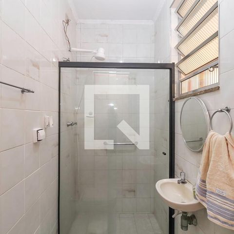 Casa à venda com 200m², 3 quartos e 3 vagasBanheiro 2