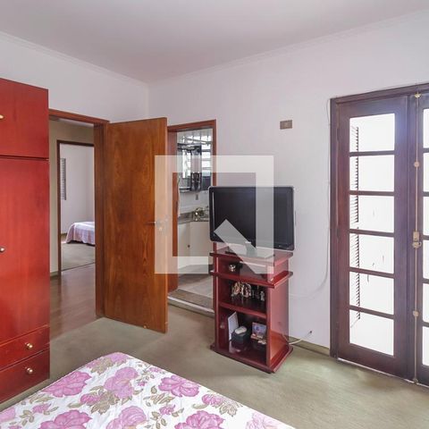 Casa à venda com 200m², 3 quartos e 3 vagasSuíte