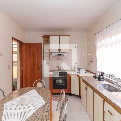 Casa à venda com 200m², 3 quartos e 3 vagasCozinha