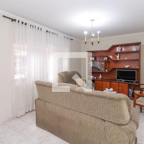 Casa à venda com 200m², 3 quartos e 3 vagasSala