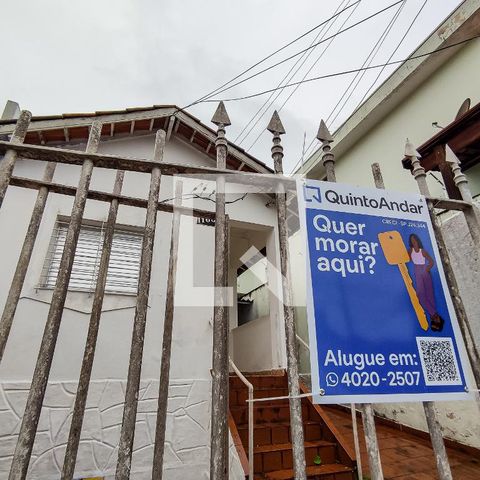 Casa à venda com 70m², 1 quarto e 1 vaga Casa à venda com 70m², 1 quarto e 1 vagaFachada