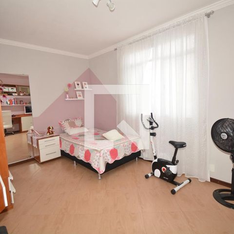 Casa à venda com 217m², 4 quartos e 2 vagasQuarto 2 do Segundo Piso