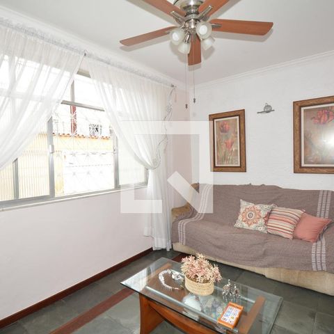 Casa à venda com 217m², 4 quartos e 2 vagasSala de Estar