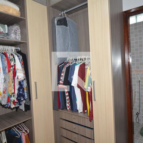 Casa à venda com 217m², 4 quartos e 2 vagasCloset da suíte