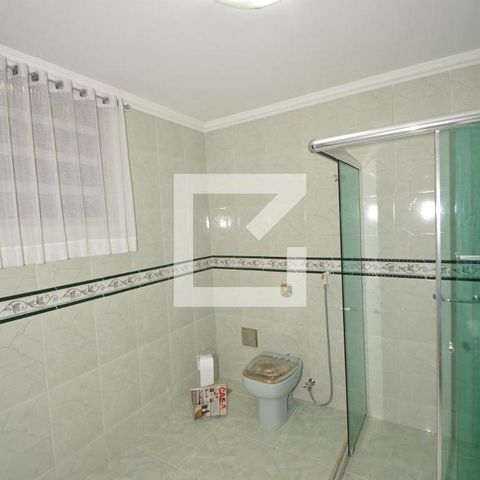 Casa à venda com 217m², 4 quartos e 2 vagasBanheiro Social do Primeiro Piso