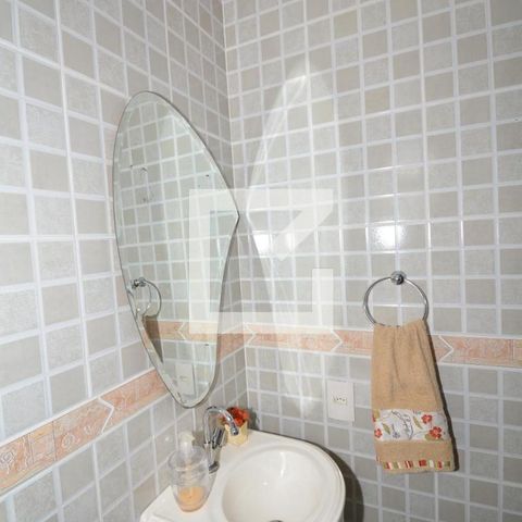 Casa à venda com 217m², 4 quartos e 2 vagasBanheiro da Suíte