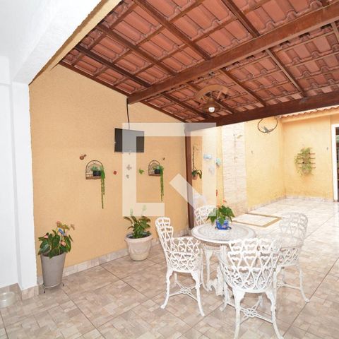 Casa à venda com 217m², 4 quartos e 2 vagasChurrasqueira