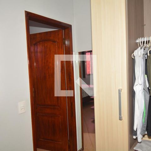Casa à venda com 217m², 4 quartos e 2 vagasCloset da suíte