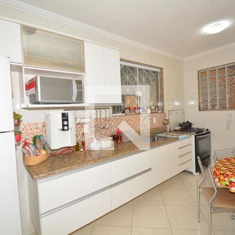 Casa à venda com 217m², 4 quartos e 2 vagasCozinha