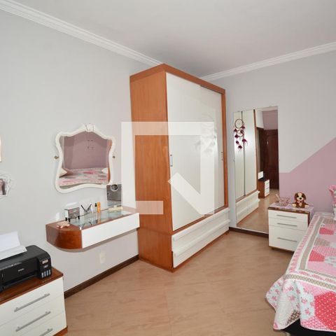 Casa à venda com 217m², 4 quartos e 2 vagasQuarto 2 do Segundo Piso