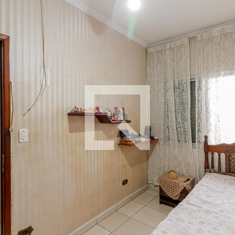 Casa à venda com 400m², 3 quartos e 8 vagas Casa à venda com 400m², 3 quartos e 8 vagasQuarto 1