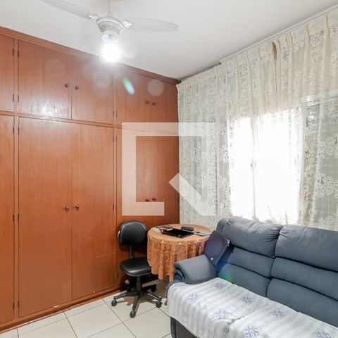 Casa à venda com 400m², 3 quartos e 8 vagas Casa à venda com 400m², 3 quartos e 8 vagasQuarto 3