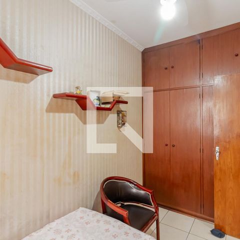 Casa à venda com 400m², 3 quartos e 8 vagas Casa à venda com 400m², 3 quartos e 8 vagasQuarto 1