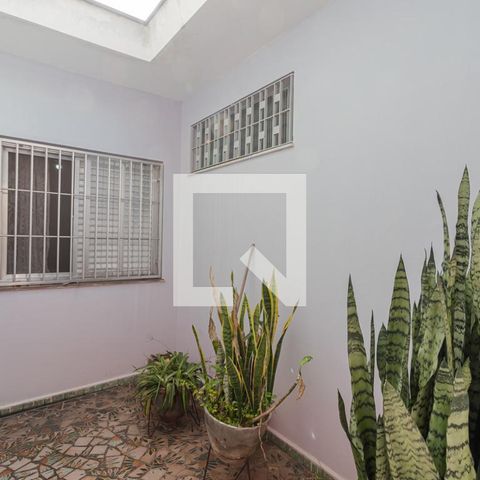 Casa à venda com 400m², 3 quartos e 8 vagas Casa à venda com 400m², 3 quartos e 8 vagasCorredor Lateral