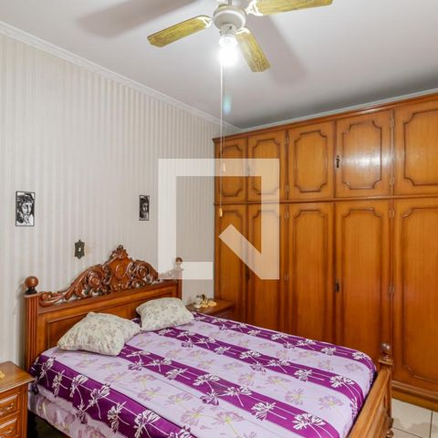 Casa à venda com 400m², 3 quartos e 8 vagas Casa à venda com 400m², 3 quartos e 8 vagasQuarto 2