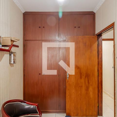 Casa à venda com 400m², 3 quartos e 8 vagas Casa à venda com 400m², 3 quartos e 8 vagasQuarto 1