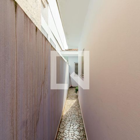 Casa à venda com 400m², 3 quartos e 8 vagas Casa à venda com 400m², 3 quartos e 8 vagasCorredor Lateral