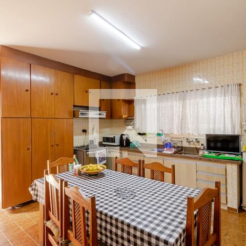 Casa à venda com 400m², 3 quartos e 8 vagas Casa à venda com 400m², 3 quartos e 8 vagasCozinha