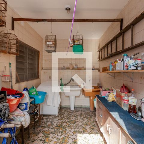 Casa à venda com 400m², 3 quartos e 8 vagas Casa à venda com 400m², 3 quartos e 8 vagasÁrea de Serviço