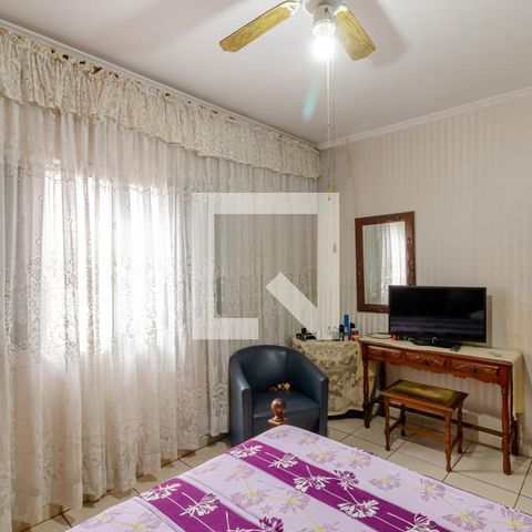 Casa à venda com 400m², 3 quartos e 8 vagas Casa à venda com 400m², 3 quartos e 8 vagasQuarto 2