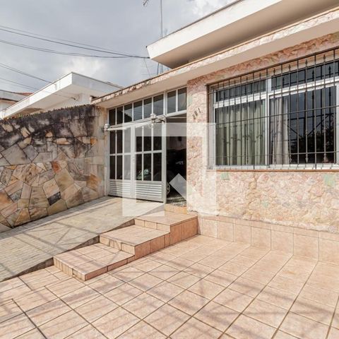 Casa à venda com 400m², 3 quartos e 8 vagas Casa à venda com 400m², 3 quartos e 8 vagasGaragem