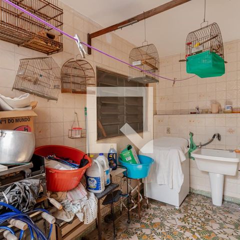 Casa à venda com 400m², 3 quartos e 8 vagas Casa à venda com 400m², 3 quartos e 8 vagasÁrea de Serviço