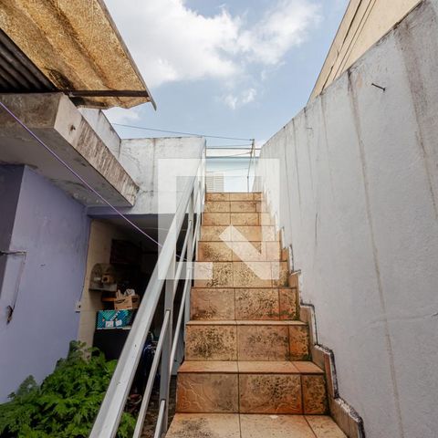 Casa à venda com 400m², 3 quartos e 8 vagas Casa à venda com 400m², 3 quartos e 8 vagasTerraço