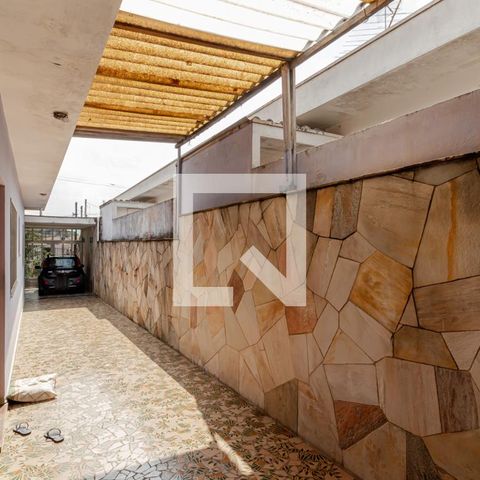 Casa à venda com 400m², 3 quartos e 8 vagas Casa à venda com 400m², 3 quartos e 8 vagasCorredor Lateral - Quintal