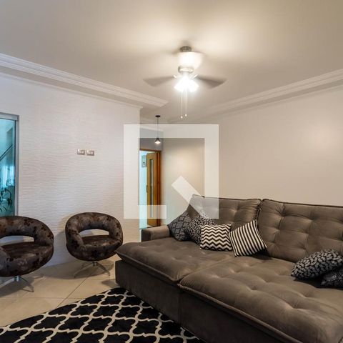 Casa à venda com 220m², 3 quartos e 4 vagasSala