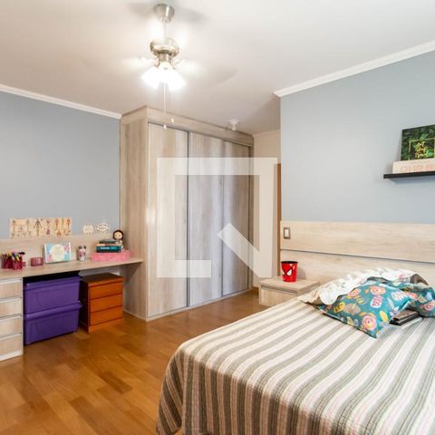 Casa à venda com 220m², 3 quartos e 4 vagasSuíte 3