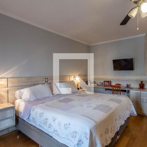 Casa à venda com 220m², 3 quartos e 4 vagasSuíte Master