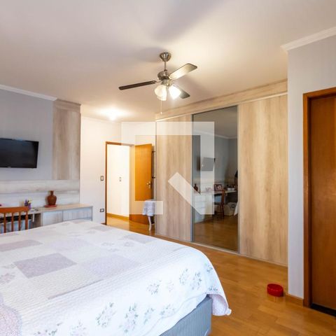 Casa à venda com 220m², 3 quartos e 4 vagasSuíte Master