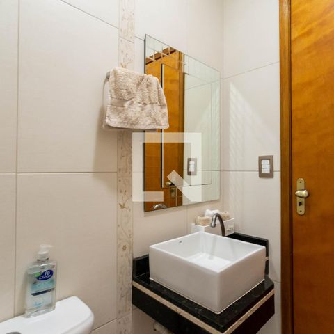 Casa à venda com 220m², 3 quartos e 4 vagasLavabo