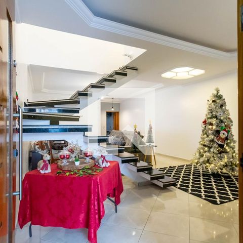 Casa à venda com 220m², 3 quartos e 4 vagasEntrada