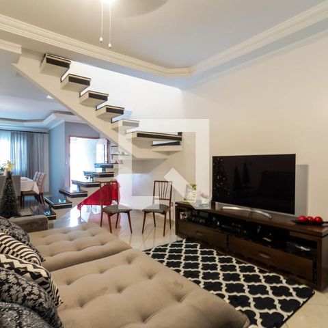Casa à venda com 220m², 3 quartos e 4 vagasSala