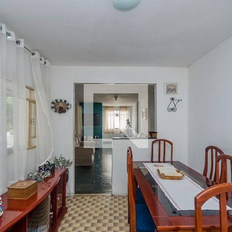 Casa à venda com 160m², 3 quartos e 2 vagasSala 1