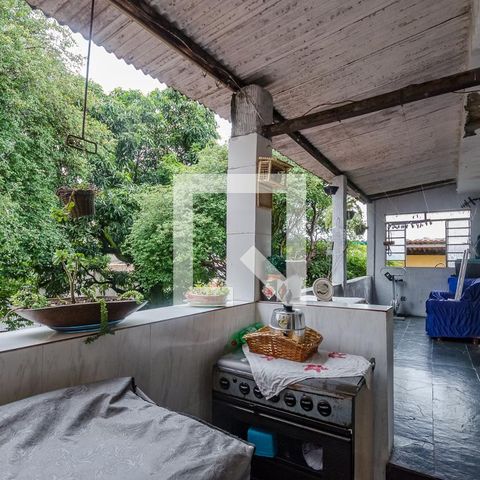 Casa à venda com 160m², 3 quartos e 2 vagasÁrea de Serviço