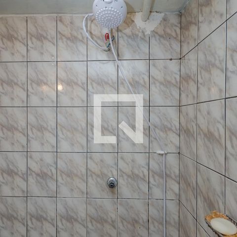 Casa à venda com 160m², 3 quartos e 2 vagasBanheiro da Suíte