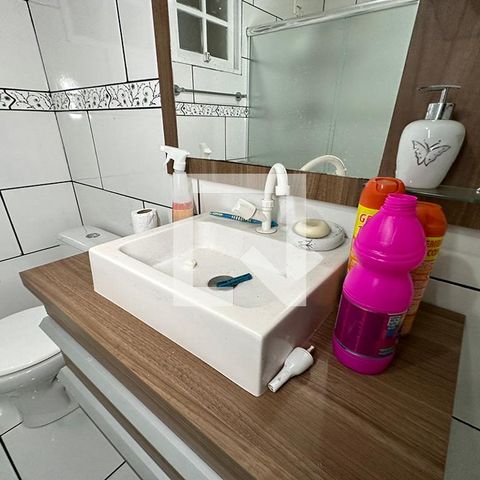 Casa à venda com 140m², 3 quartos e 2 vagasPia do Banheiro da Suíte