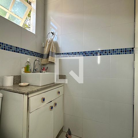 Casa à venda com 140m², 3 quartos e 2 vagasBanheiro Social