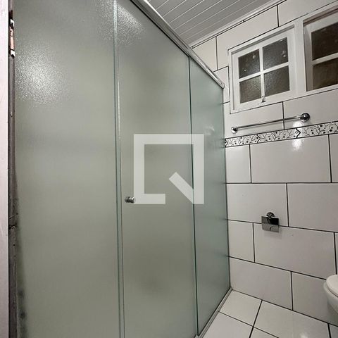 Casa à venda com 140m², 3 quartos e 2 vagasBox do Banheiro da Suíte